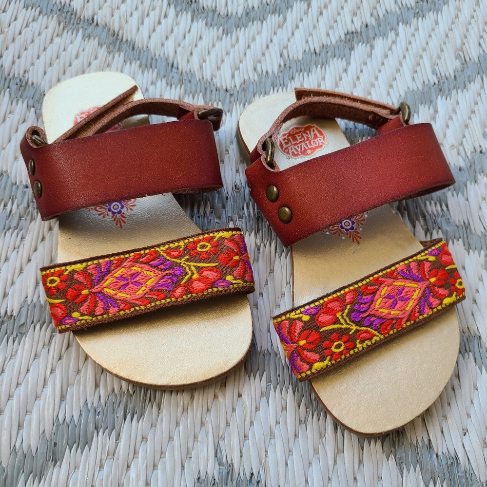 Princess Elena sandals for toddler girl, size 6